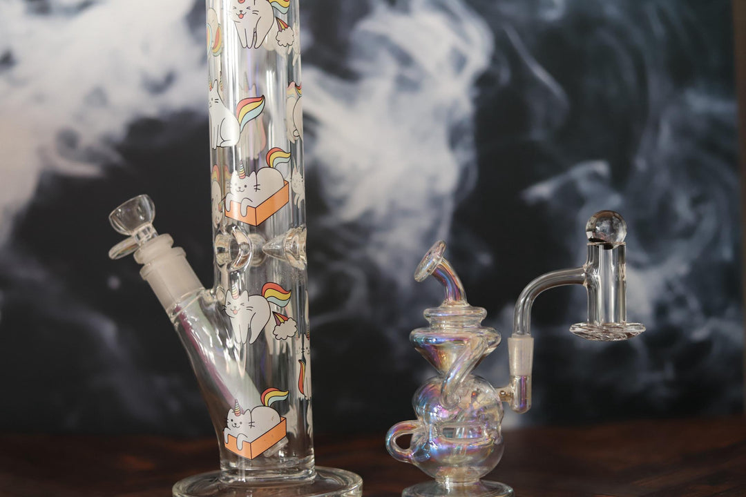 Are Bongs & Dab Rigs The Same? - Cloud Cat