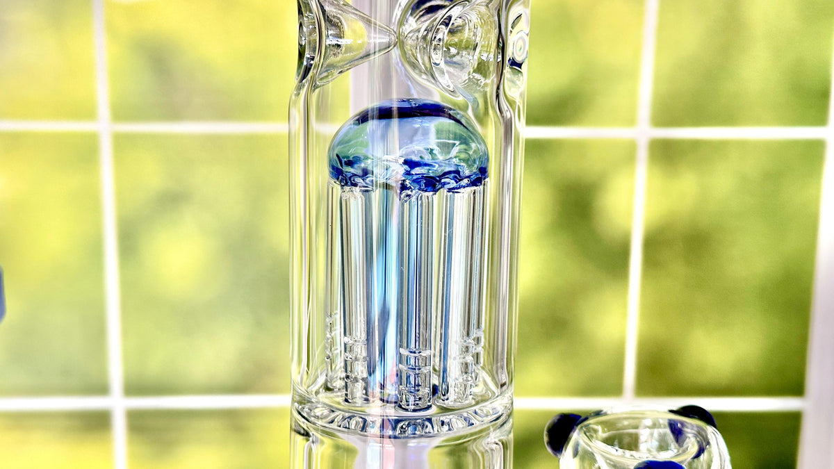 Pros and Cons of Percolators in Bongs - Cloud Cat